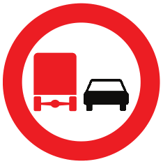 Panneau C39 — Interdiction de dépasser pour les poids lourds